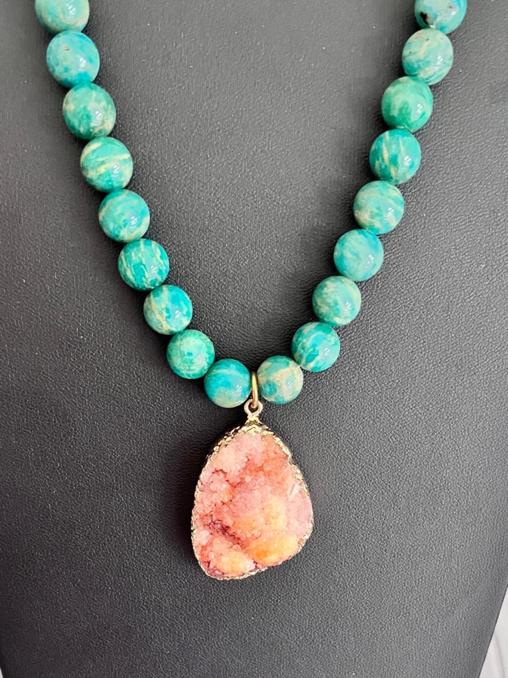 NEW Mary Kent Designs Green Amazonite, Pink Lemonade Druzy Geode Geode Necklace - Picture 7 of 9